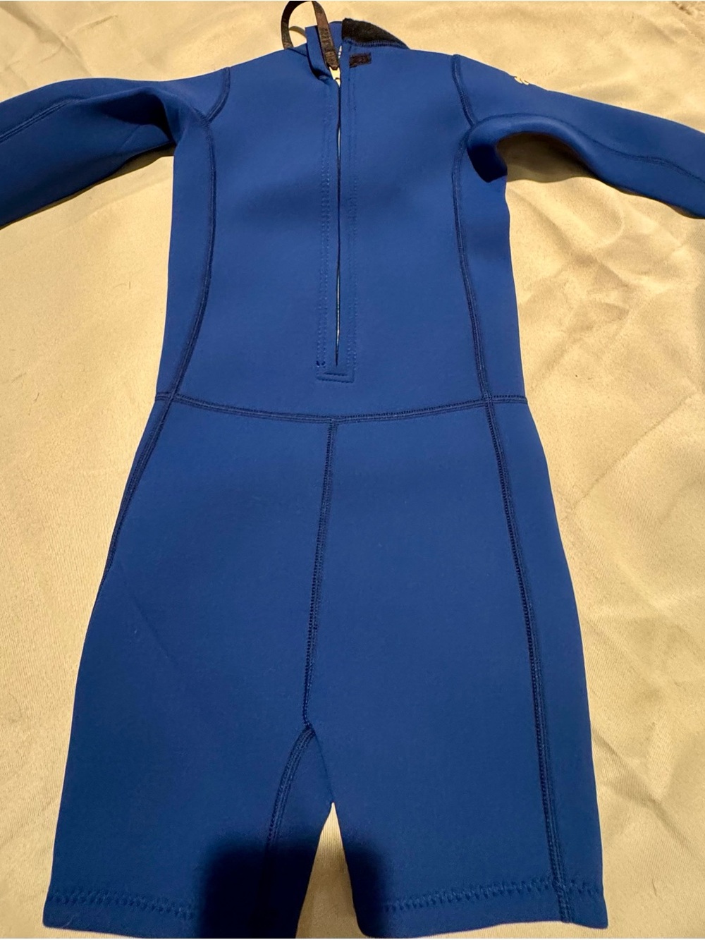 ABYSSE Shorty Wetsuit MINI- Royal Blue - kid - brand new. Size 8